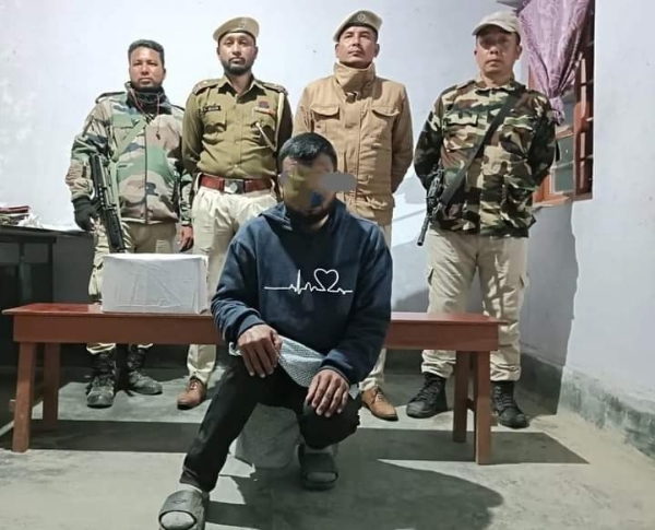 Smuggler arrested with drugs in Manipur