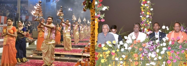 President offers prayer at Kashi Vishwanath Temple, attends Ganga aarti ..............