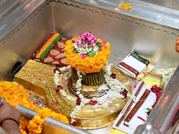 No VIP darshan at Baba Vishwanath on Shivratri