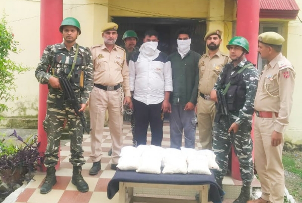 Two Drug Peddlers Held In Rajouri With Narcotics 