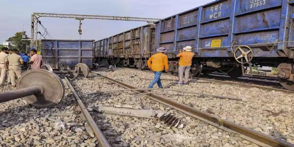 Majorrail accident averted near Saharanpur railway station, two coaches of goodstrain derailed