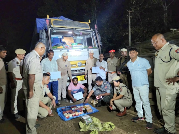 Photo of peddler arrested with drugs in Cachar.