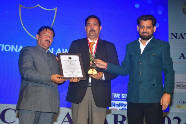 Dr. Rajeev Verma honoured with “National Icon Award”