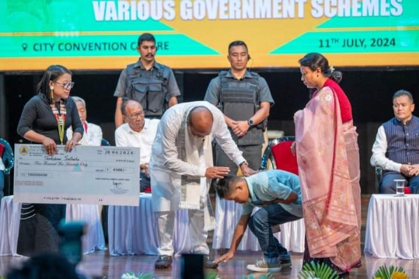 CM Biren Singh distributed benefits of 300 crores to 4 lakh beneficiaries