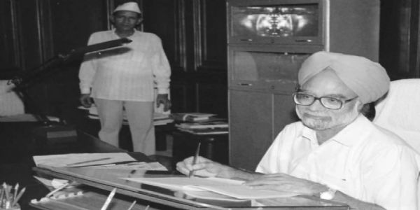 Dr. Manmohan Singh: Father of Economic Reforms which changed the picture of the Indian economy