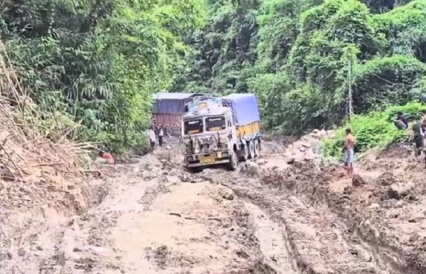 Aizawl: Image of the bad road condition in Mizoram.