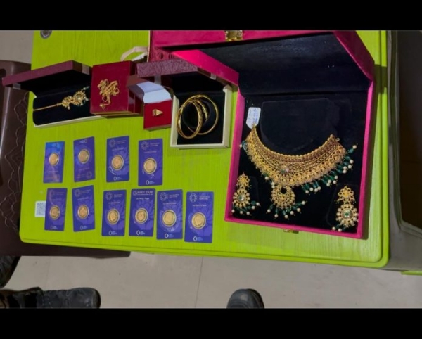 J&K Police Apprehend Gold Smith Allegedly Involved In Sale Of Counterfeit Gold Ornaments