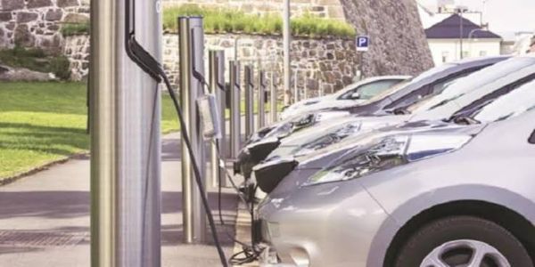 Centre gives incentives  to 16.15 lakh electric vehicles under FAME-II scheme