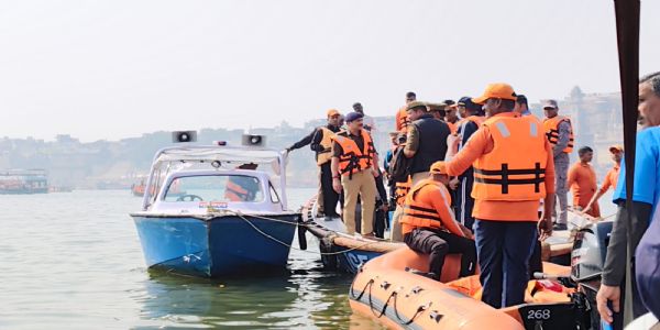 Boatcapsizes in Ganga after colliding with another in Varanasi, 60 passengersrescued 