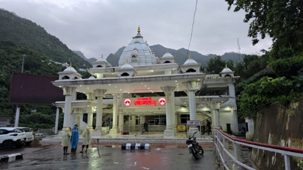 Nine-Day Navratra Begins At Shri Mata Vaishno Devi Shrine
