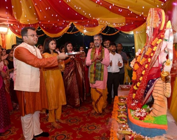 Worship of Maa Durga, divine aarti organised during Raj Bhavan’s Navratri and Garba Mahotsav