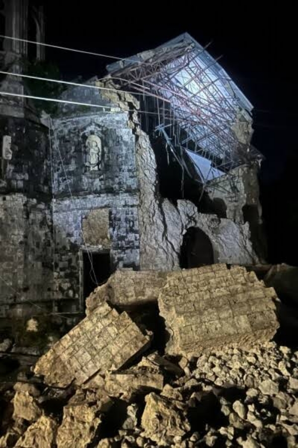 Deadly 6.9 Quake Rocks Central Philippines, 19 Dead and Counting