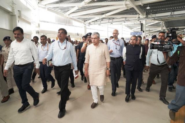 New Delhi Station’s Modern Holding Area to Accommodate 7,000 Passengers, Says Railway Minister