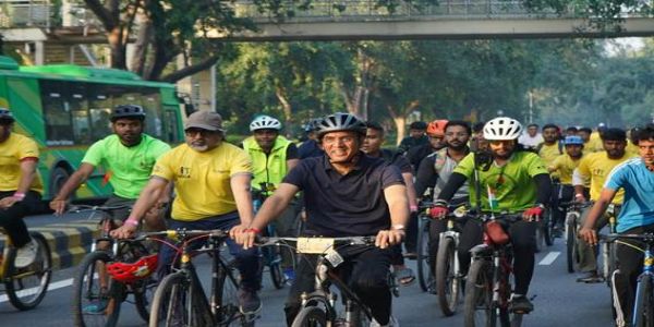 Mandaviya Leads Fitness Push with Para-Athletes, Calls on Doctors to Guide a Healthier Nation