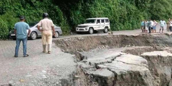NH 10 in North Bengal closed for 4 days