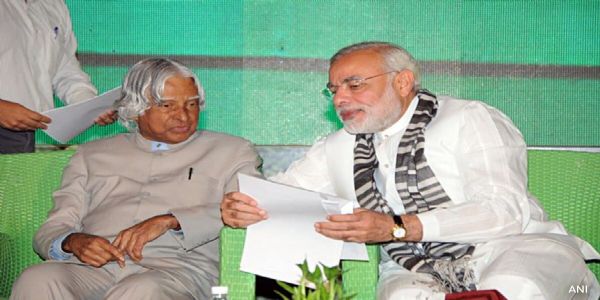‘A Visionary Who Inspired Us to Dream Big’: PM Modi Remembers Dr. APJ Abdul Kalam on Birth Anniversary