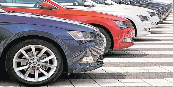 Passenger Vehicle Sales Rise 4% in September to 3,72,458 Units: SIAM