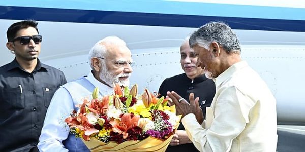 PM Modi Receives Warm Welcome in Andhra Pradesh, Begins Key Visit with Prayers at Srisailam Temple