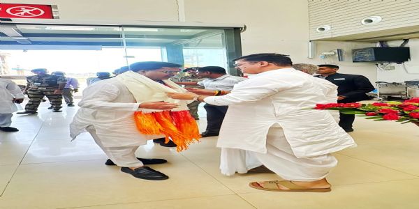Tripura CM performs worship of Ram Lalla & Hanumangarhi Temple