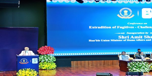 Amit Shah Calls on States to Form Special Cells to Expedite Fugitive Extradition