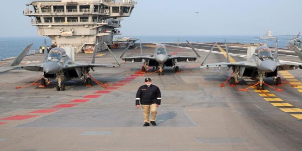 (Updated)PM Modi Celebrates Diwali with Navy Personnel on INS Vikrant