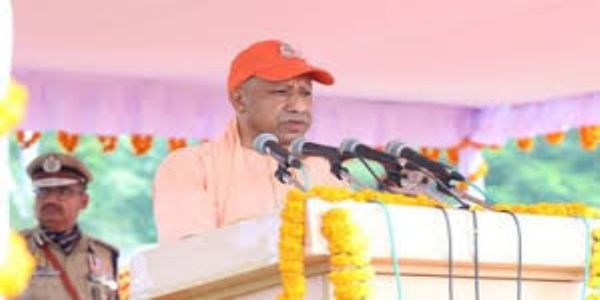 Yogi lays emphasis on advancing women