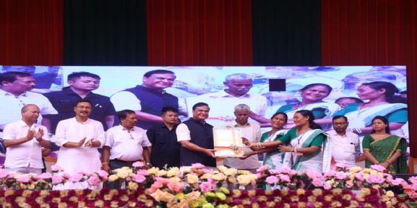 CM Sarma launches cheque distribution under MMUA in Bongaigaon