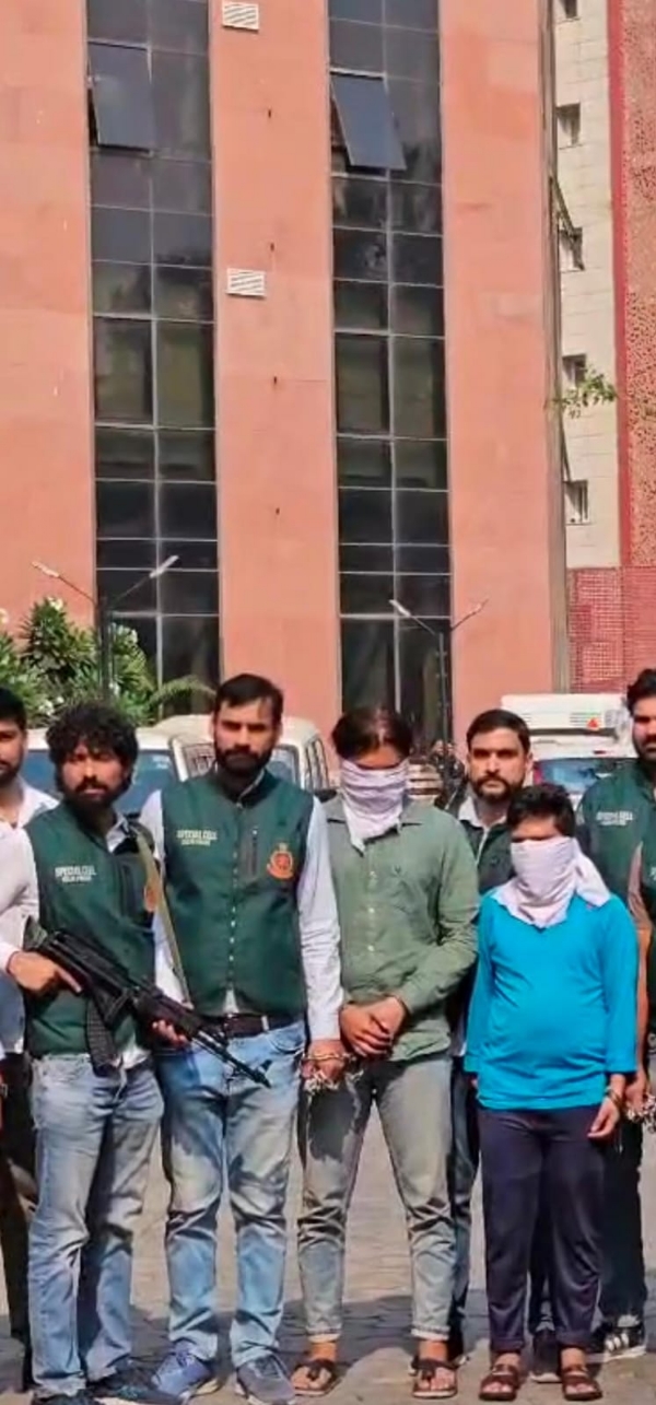 ISIS-Linked Terror Plot Foiled; Two Suspects Arrested in Delhi and Bhopal ISIS-Linked Terror Plot Foiled; Two Suspects Arrested in Delhi and Bhopal