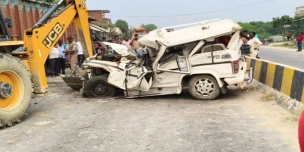 SUV carrying pilgrims hits parked truck, 3 killed in UP