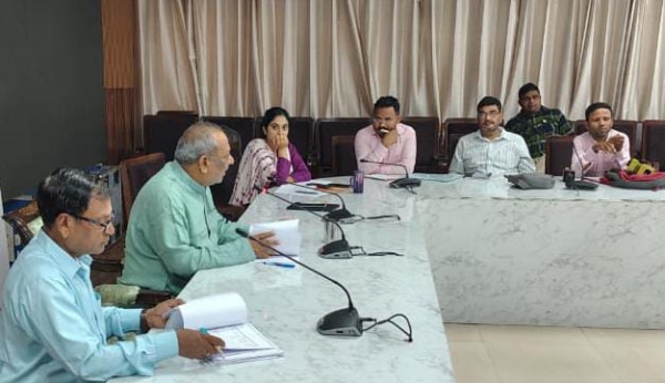 Dr. Sanjay Kumar Nishad, Cabinet Minister for Fisheries, Uttar Pradesh at Circuit House Dr. Sanjay Kumar Nishad, Cabinet Minister for Fisheries, Uttar Pradesh at Circuit House