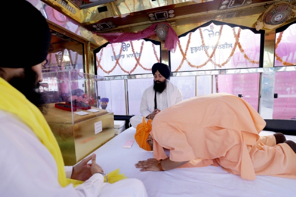 CM at a special ceremony conducted at Yahiyaganj Gurudwara CM at a special ceremony conducted at Yahiyaganj Gurudwara
