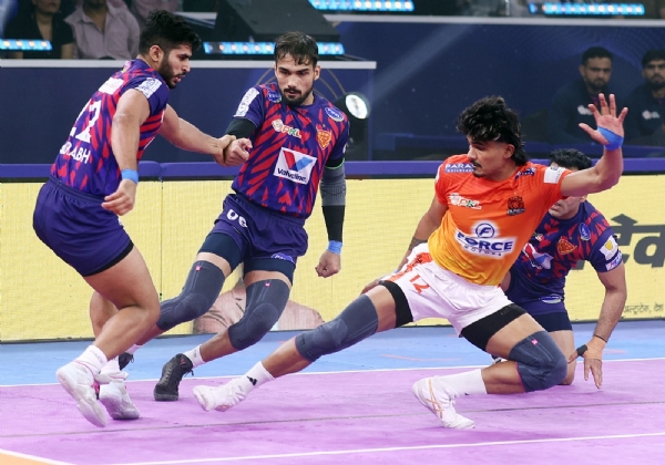 Dabang Delhi Edge Puneri Paltan in Tiebreaker to Clinch PKL Final Spot Dabang Delhi Edge Puneri Paltan in Tiebreaker to Clinch PKL Final Spot