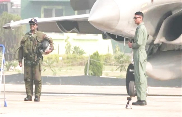 President Droupadi Murmu Makes Historic Flight in Rafale Fighter Jet from Ambala Airbase President Droupadi Murmu Makes Historic Flight in Rafale Fighter Jet from Ambala Airbase