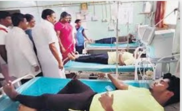 128 STUDENTS HOSPITALIZED DUE TO FOOD ALLERGY IN NAMAKKAL COLLEGE 128 STUDENTS HOSPITALIZED DUE TO FOOD ALLERGY IN NAMAKKAL COLLEGE