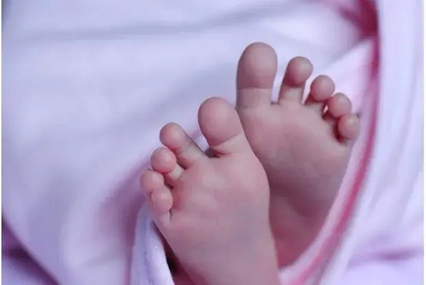 Newborn baby death