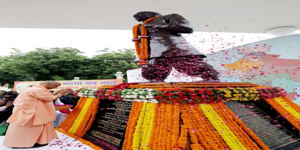 UP CM pays tribute to Sardar Vallabhbhai Patel on his sesquicentennial birth anniv
