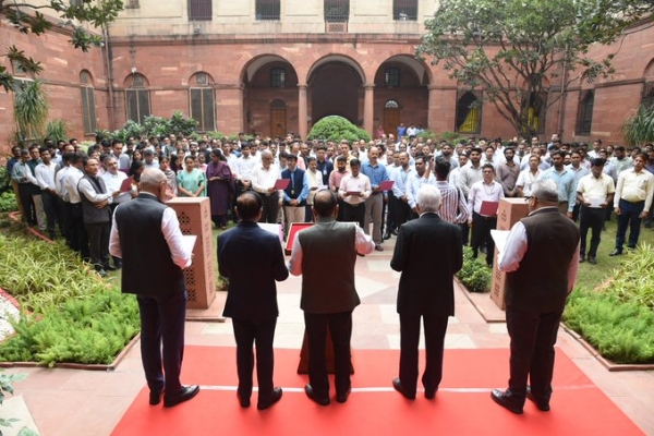 PMO Officials Take Unity Pledge on Rashtriya Ekta Diwas PMO Officials Take Unity Pledge on Rashtriya Ekta Diwas