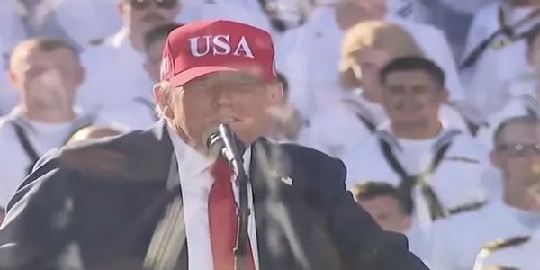 Trump’s Attempt to Rouse Navy Crowd Against Obama Met With Dead Silence