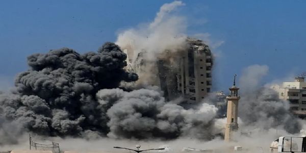 Israeli Strikes Kill 65 Palestinians in Gaza in 24 Hours Amid Ceasefire Talks