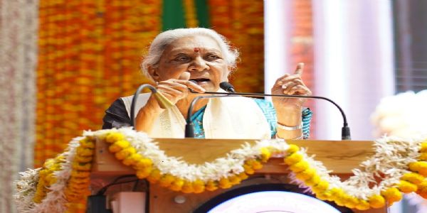 Governor suggests teachers to promote character development in addition to curriculum: UP Guv