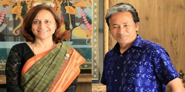 Wife Geetanjali Meets Detained Activist Sonam Wangchuk in Jodhpur Jail, Vows Legal Battle Against NSA Order