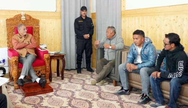 LG Ladakh grants one month time to taxi operators for installing VLTD
