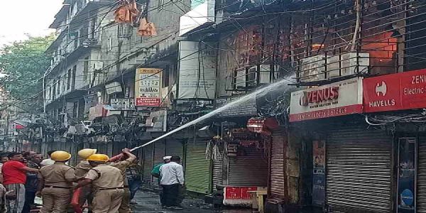 Massive blaze devours Kolkata’s Barabazar; multiple buildings engulfed