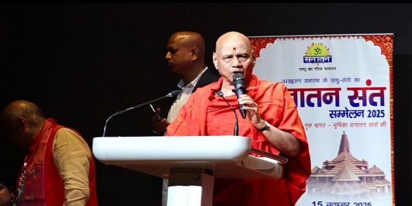 Spiritual Leaders Unite at Delhi Summit, Vow to Revitalize Sanatan Dharma Globally