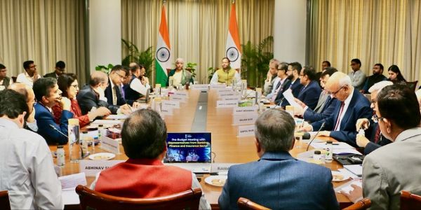 Sitharaman Chairs Pre-Budget Talks with BFSI Leaders for 2026-27