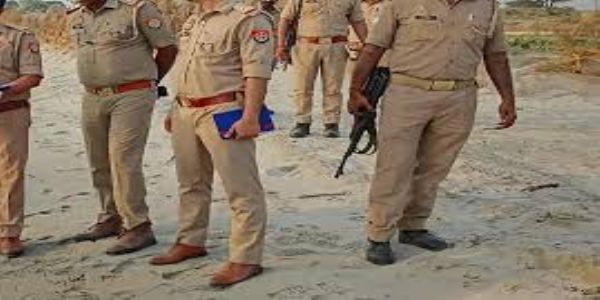 Cow smuggler carrying Rs 25k bounty shot & arrested in UP
