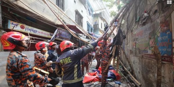 Bangladesh Earthquake Death Toll Rises to 10; Widespread Panic Blamed for Casualties