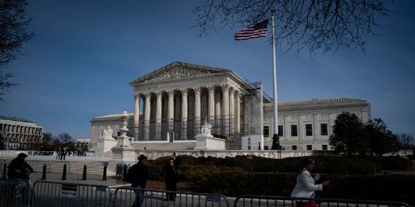 US Appeals Court Halts Trump