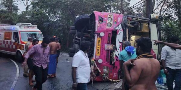 20 Sabarimala pilgrims injured as bus overturns near Kuttikkanam, Kerala