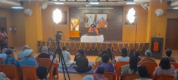 Swami Abhedanandaji, Head Acharya of Chinmaya Mission, Durban (South Africa), inaugurated the seven-day Gyan Yagya Swami Abhedanandaji, Head Acharya of Chinmaya Mission, Durban (South Africa), inaugurated the seven-day Gyan Yagya